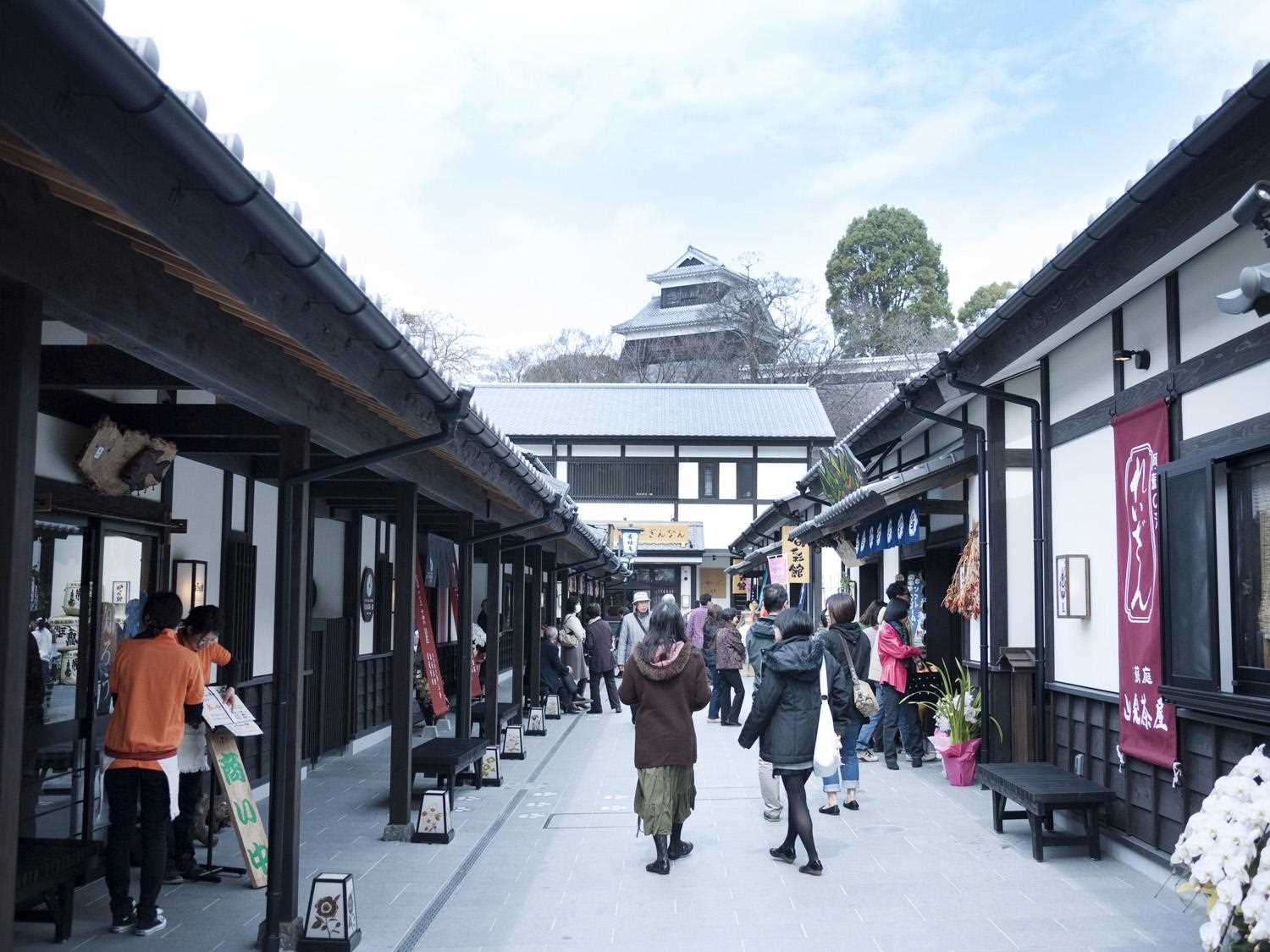 bb75fb10-efdd-49d6-b456-40a35ad86714_l