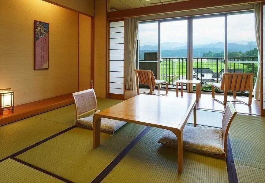 츠루기 코이츠키 객실 2.jpg